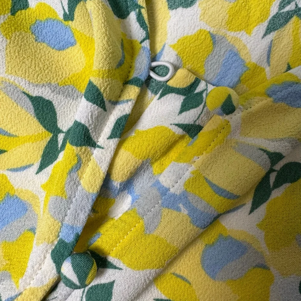 Loft Yellow Blue Floral V-Neck Button Front Blouse Size L